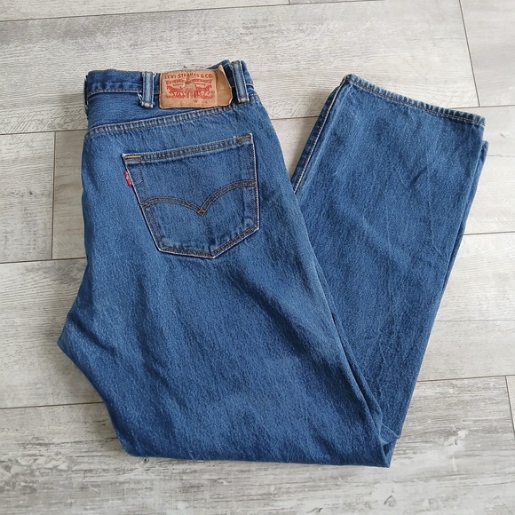 Levi's 501 Jeans Mens Size 38x28 Blue Denim Straight Leg Button Fly Casual - Picture 1 of 14